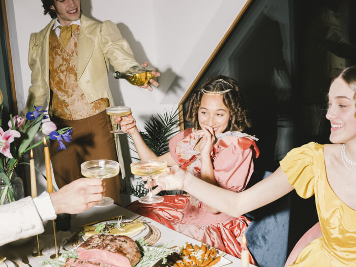 Gruppe beim feiern der 180 Jahre Jubiläumskampagne